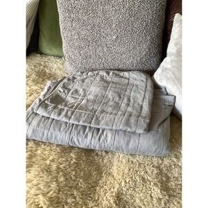 Pillowfort Blanket Gray Square Quilted size Twin